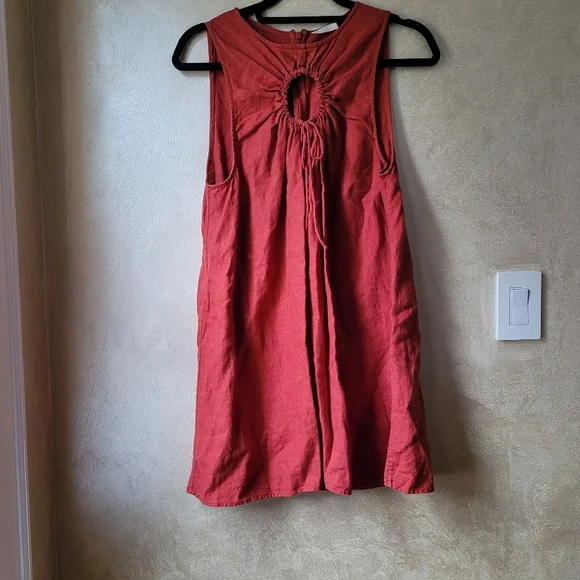 NWT POSSE DOT LINEN CUTOUT DRESS IN JAM RED - Picture 6 of 12